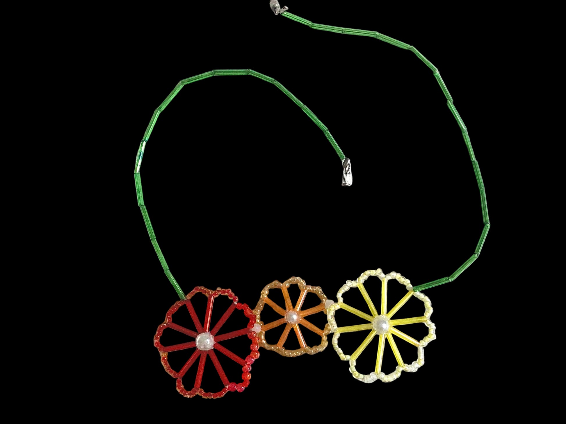 Collar flores cuentas