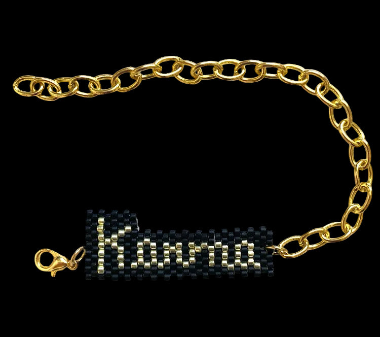 Pulsera texto karma miyuki bañado en oro